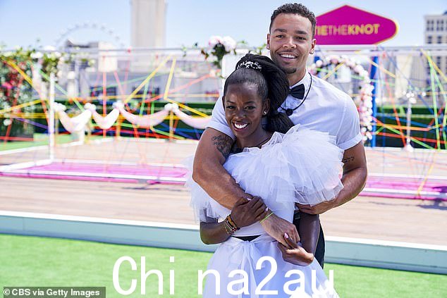 两倍好:虽然它与 Justine 之前的努力相匹配,但与 Caleb Corprew 一起赢得了《美国爱情岛》第二季的冠军