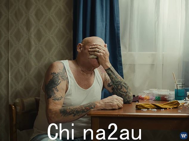 不成功:但是,在这些爱好中的任何一个都没有取得成功后,他变得沮丧