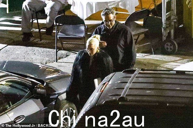 再试一次!今年早些时候,Gaga 和迈克尔结束了三年的恋情,似乎又重新开始了恋情
