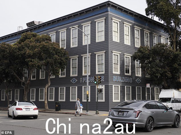 之前未报道的信件最终导致 ChatGPT 的创建者 Altman 被免职,以及随后初创公司内部混乱的五天