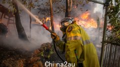 Wanneroo：珀斯北部失控火灾至少有10所房屋被毁，150多名居民流离失所