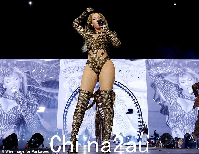 自然之力:Bey 和 Williams 与 Roberson 和 Luckett 共同创立了 Destiny's Child,而 44 岁的 Michelle Williams 后来也加入了该团体