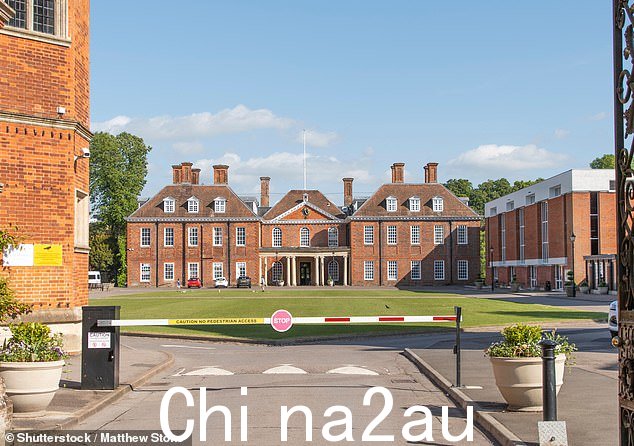 '凯瑟琳不喜欢单性别学校,'她家米德尔顿一家的朋友告诉我。 “她不喜欢在唐宫的时光,但很喜欢在马尔堡学院。”图为:马尔堡