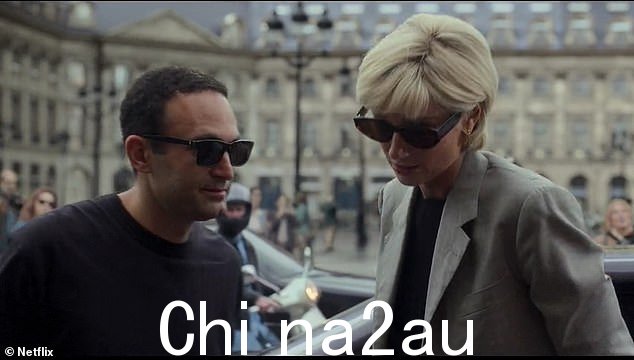 伊丽莎白·德比基 (Elizabeth Debicki) 在新剧《王冠》中扮演戴安娜王妃,男友多迪·阿尔法耶德 (Dodi Al-Fayed) 在她身边