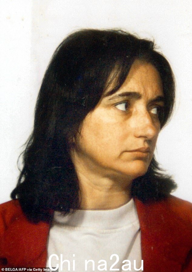 1992 年拍摄的照片显示了 Fourniret 的妻子和同谋 Monique Olivier