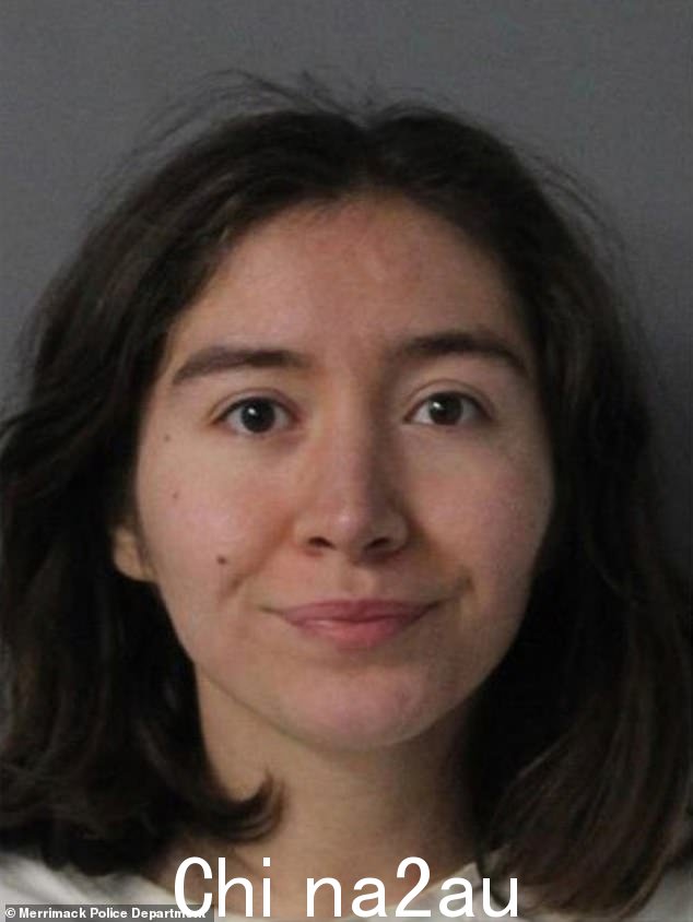 Bridget Shergalis,27 岁,因破坏海法国防承包商埃尔比特系统公司的大楼而面临重罪指控