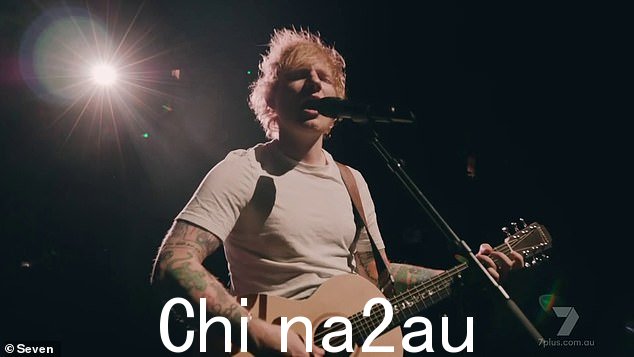 Ed Sheeran,32 岁(如图)在第七频道周日晚上播出的 Mushroom 50 Live - 50 Songs for 50 Years 音乐会上惊喜亮相