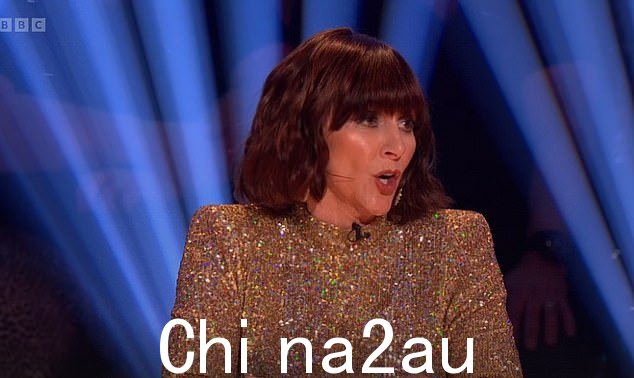 投票:虽然评委 Anton Du Beke、Motsi Mabuse 和 Craig Revel Horwood 都选择拯救 Layton,但首席评委 Shirley 表示她会拯救 Angela Scanlon