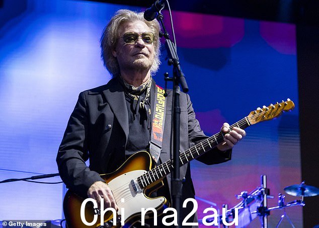 最新消息:77 岁的达里尔·霍尔 (Daryl Hall) 表示,他的长期音乐合作伙伴、75 岁的约翰·奥茨 (John Oates) 如果出售自己的股份,将对他们的商业利益造成“迫在眉睫的不可挽回的损害”这是一家老牌音乐团体的合资企业。照片摄于 2022 年,印第安纳州