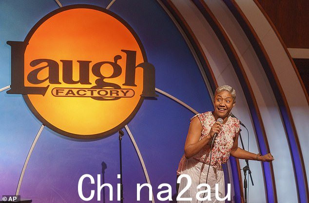 最后一次:这位 43 岁的单口喜剧演员在谈到她计划如何走出这起事件时,告诉《今夜娱乐》,“这种情况永远不会再发生了”(感恩节时看到)