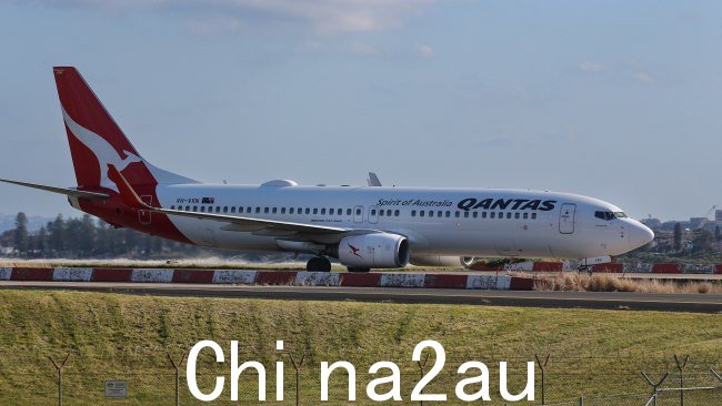 澳洲航空现提供免费葡萄酒每天中午 12 点起国内航班经济舱提供啤酒。图片:NCA Newswire / Gaye Gerard