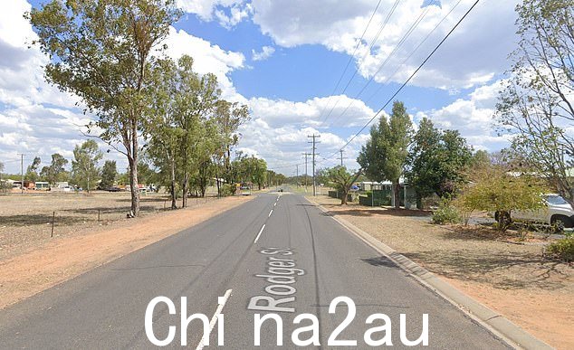下午 1.30 左右,紧急服务人员被呼叫到罗杰斯街的一处房产