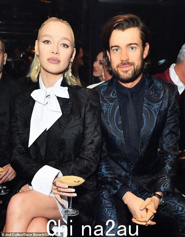 Roxy Horner 和 Jack Whitehall 出席 Joshua Kane 的“海难裁缝”时装秀