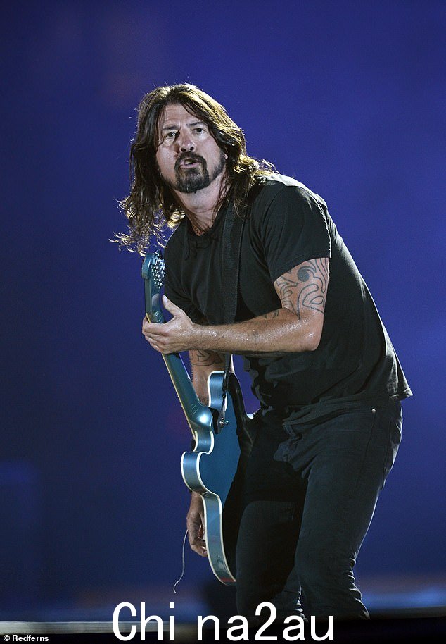 Foo Fighters 于 11 月 29 日在珀斯开始了他们的澳大利亚体育场演出,并已经完成了在阿德莱德、墨尔本和悉尼的预定日期,而他们的下一场演出将于 12 月 12 日在布里斯班举行