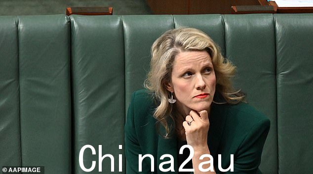 政府战略的发布是在一项新的民意调查发现近三分之二的澳大利亚人希望安东尼·阿尔巴内斯政府减少移民之后发布的(如图,克莱尔·奥尼尔)