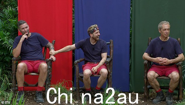 在《今晨》的乔西·吉布森被公众投票淘汰后,奈杰尔与 31 岁的前切尔西球星萨姆·汤普森和 41 岁的拳击手托尼·贝卢一起进入了周六晚上的最后三强
