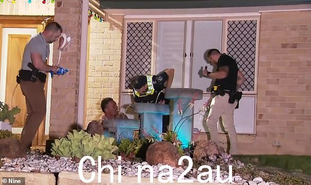 哈比森警探说,这场悲剧是一个“当警察、护理人员和消防人员到达时动态的、不断演变的事件”
