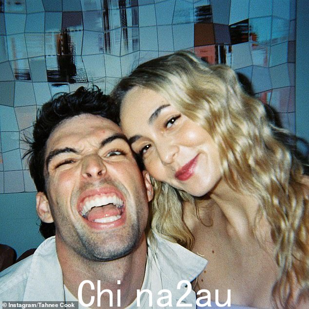 一见钟情的塔尼·库克 (Tahnee Cook) 和奥利·斯凯尔顿 (Ollie Skelton) 宣布结婚时令粉丝震惊周三下午分手