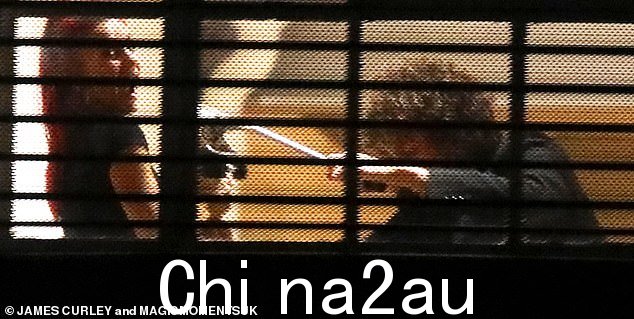 在鲍比将这个号码献给他已故的妈妈杰德·古迪之后,这对夫妇也有望再次表演他们情感上的情侣选择的舞蹈