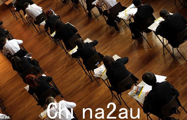根据年度 Ofqual 统计数据,几乎一半(44.5%)涉及手机和其他通信设备