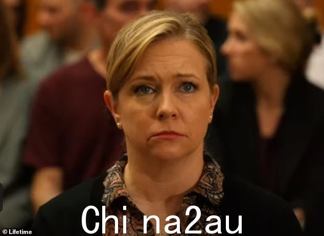 梅丽莎·琼·哈特 (Melissa Joan Hart) 在《你愿意为我杀人吗?玛丽·贝利 S》中扮演艾拉奶奶早在 10 月份就在 Lifetime Network 上首播的 tory