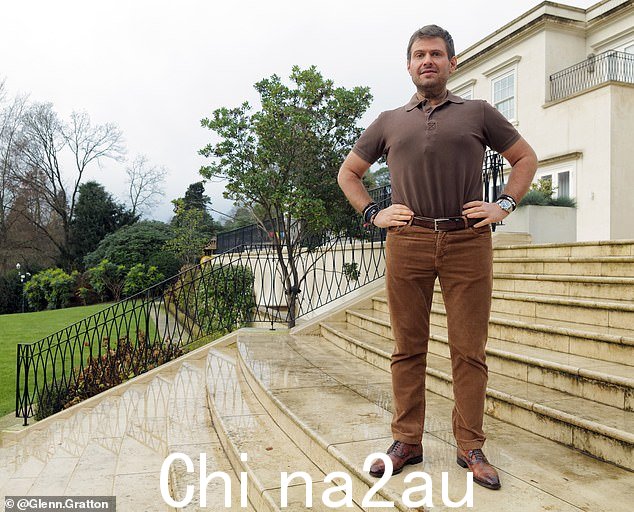 Tsetkov 先生透露,他还没有与 Khayrova 女士谈论她与克鲁斯的关系,克鲁斯恰好也是他最喜欢的演员