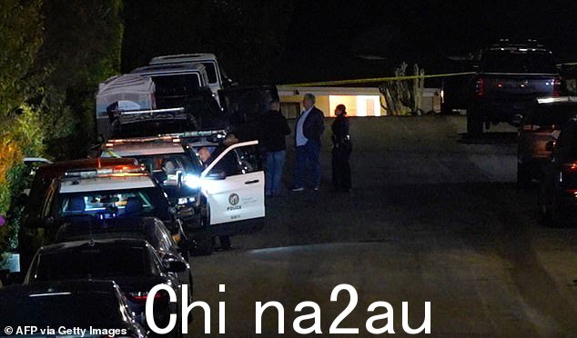 警察用胶带封锁了通往 Matthew Perry 家的街道,10 月 28 日他被发现死亡。