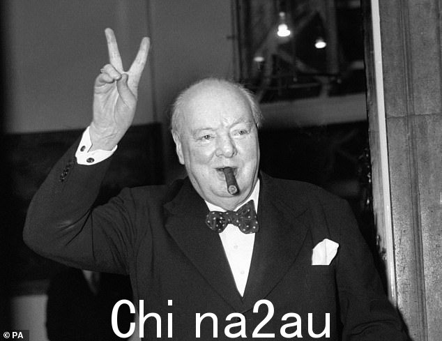 温斯顿·丘吉尔(如图),二战期间英国首相,于 1965 年去世