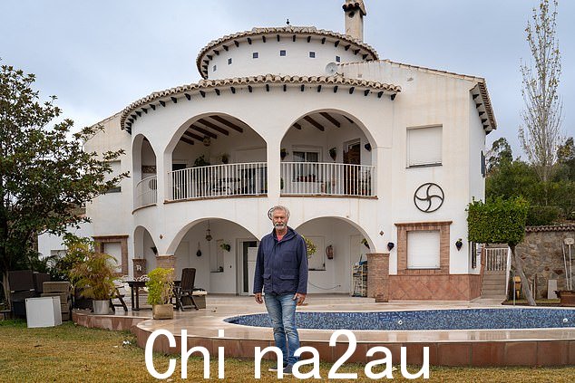 来自坎特伯雷的 63 岁外籍人士 Lee Talbot(如图)对 2022 年第三季度的 43,000 英镑需求感到震惊 - 在添加更多账单后,目前的需求量为 53,000 英镑