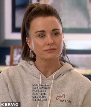 确实,《RHOBH》第 13 季正在 Bravo 上播出