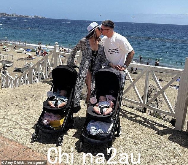 艾米和比利自 2021 年 10 月以来一直是一对,即艾米与前男友蒂姆在一起 14 个月后分手两个月后