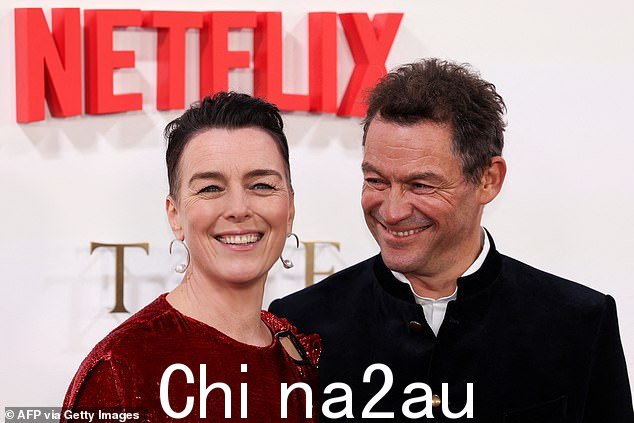 这位 Netflix 明星本周早些时候还声称,戴安娜去世后,查尔斯受到了过于严厉的评价。与饰演卡米拉的联合主演奥利维亚·威廉姆斯合影