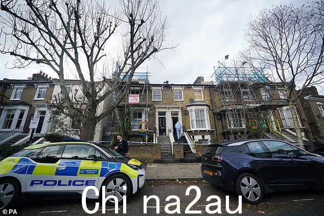 达尔斯顿蒙塔古路一处房产的法医人员