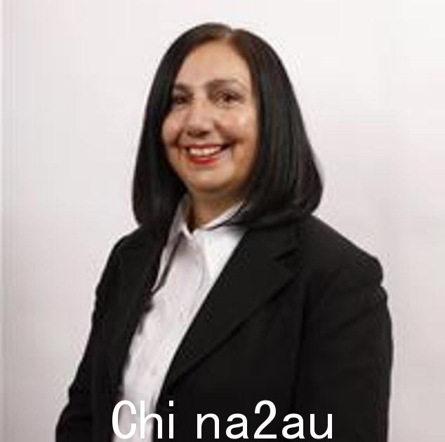 Southwark 议会副领导人 Jasmine Ali(如图)表示,在艺术品被证实为真品后不到一小时,艺术品就被用断线钳砍掉,当地社区希望归还这件艺术品。
