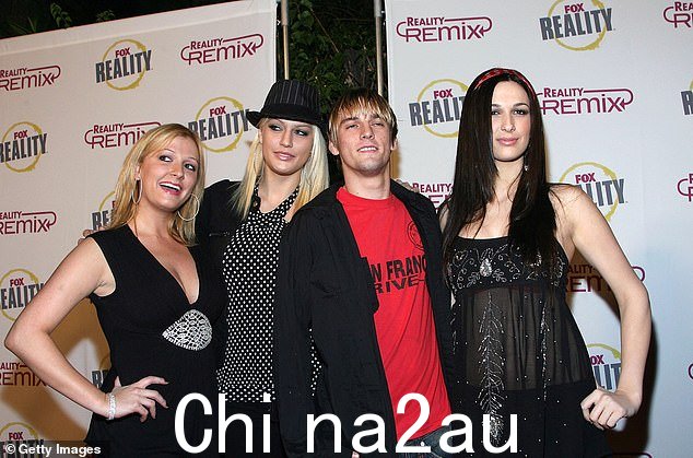 Angel Carter、Leslie Carter、Aaron Carter 和 Bobbie Jean Carter 于 2006 年 10 月 24 日抵达 Les Deux 举行的 Reality Remix Indeed 颁奖典礼