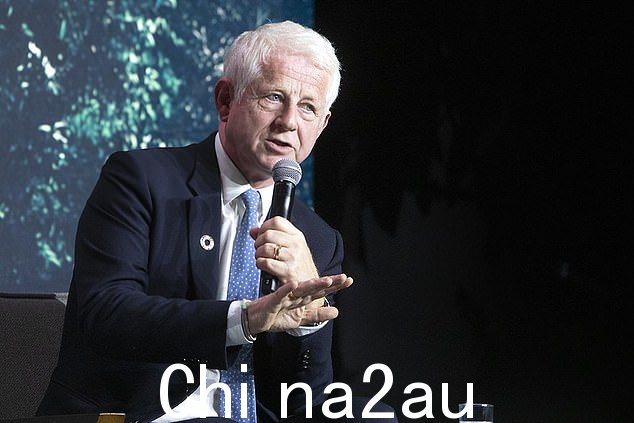 一位评论者写道:“其核心是一个人们试图寻找爱情的故事,但柯蒂斯将这个相当单薄的叙事线索分散在几个基本上都是做同样的事情'