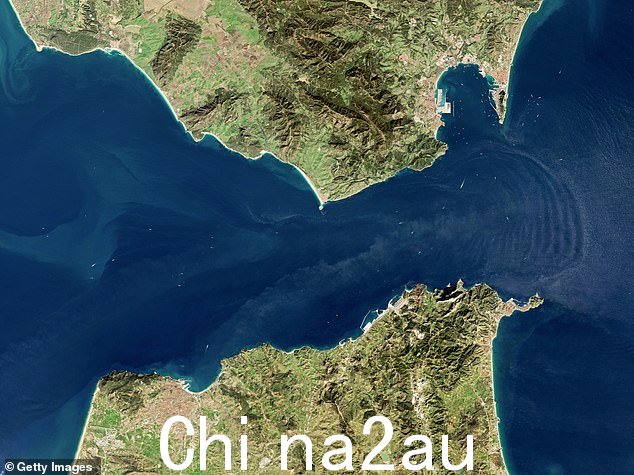 虽然伊朗本身没有直接进入地中海的通道,而且尚不清楚伊朗卫队如何试图将其关闭,但伊朗支持的黎巴嫩和叙利亚代理人可以进入这些水道