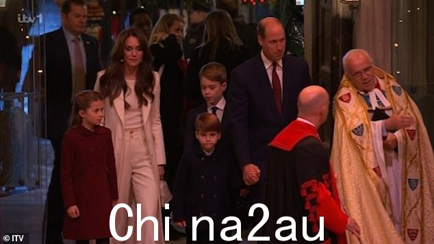 Together At Christmas 服务 - 由皇家基金会支持 - 今年举行是为了纪念那些致力于支持英国各地婴儿、幼儿和家庭的人们