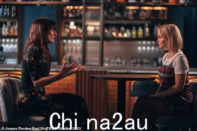 Ruby 出现在由 Davina McCall 主持的电视剧中,希望在被养母 Carla 收养后找到她的亲生父母