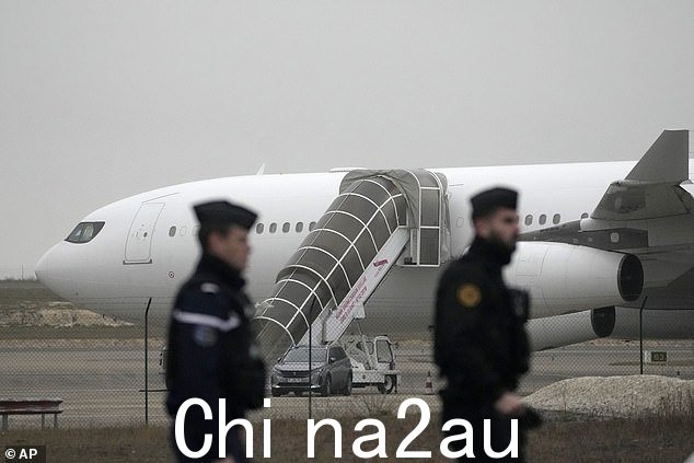 检察官不会评论乘客的最终目的地是否可能是美国,今年穿越墨西哥-美国边境的印度人数量激增