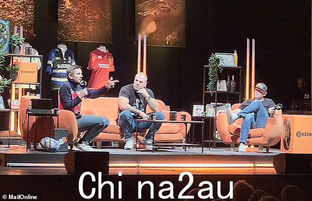 这是在她分居的丈夫詹姆斯在现场观众面前公开批评她和他们现在破裂的婚姻之后
