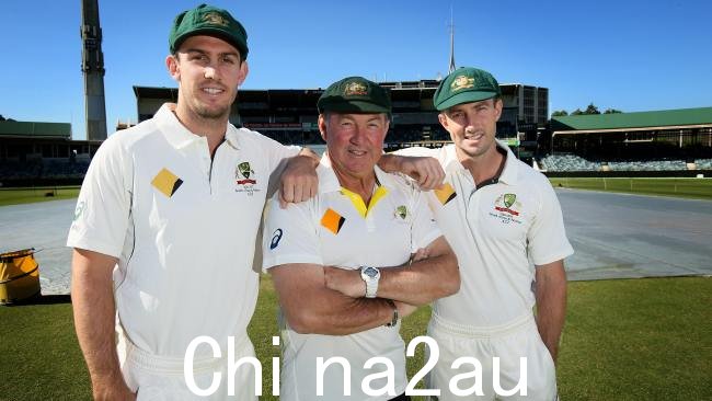 米切尔（左）、杰夫（中）和肖恩（右）都为澳大利亚队效力，但在节礼日测试中未达到一百分。图片：Colin Murty