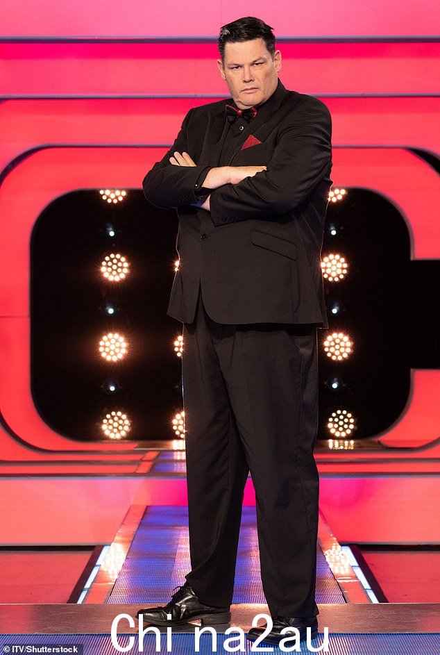 最令人畏惧的追球手是马克·拉贝特 (Mark Labbett),又名野兽,以其尖刻的机智和惊人的知识而闻名