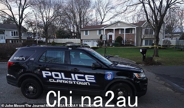 警方恢复了现场发现了手枪,并相信沃森杀死了他的妻子和孩子,然后自己杀了自己