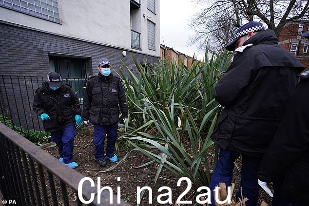 伦敦救护车服务中心将警员呼叫至伦敦著名的修道院路