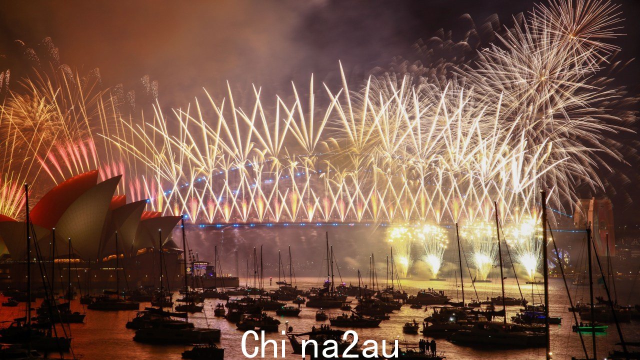 这些人在新年前夜烟花表演后几分钟就被发现了。图片:Roni Bintang/Getty Images