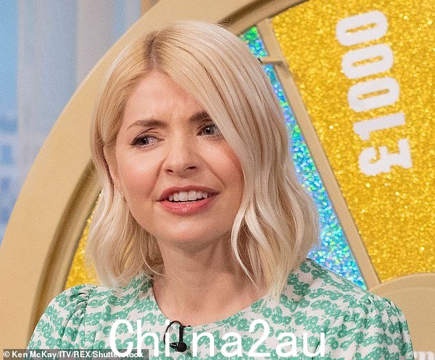 Holly Willoughby 在 BBC 确认她的节目《Freeze the Fear with Wim Hof》被砍掉后受到了打击(3 月份拍摄)