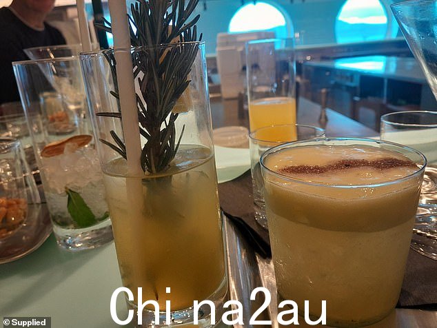 Shot for Shot,鸡尾酒制作大师班(如图)是数十项船上活动之一