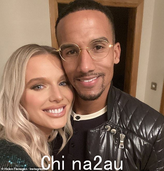 海伦于 2022 年与未婚夫斯科特·辛克莱 (Scott Sinclair) 分手,今年第一个没有孩子的圣诞节,因为他拥有孩子的监护权今天