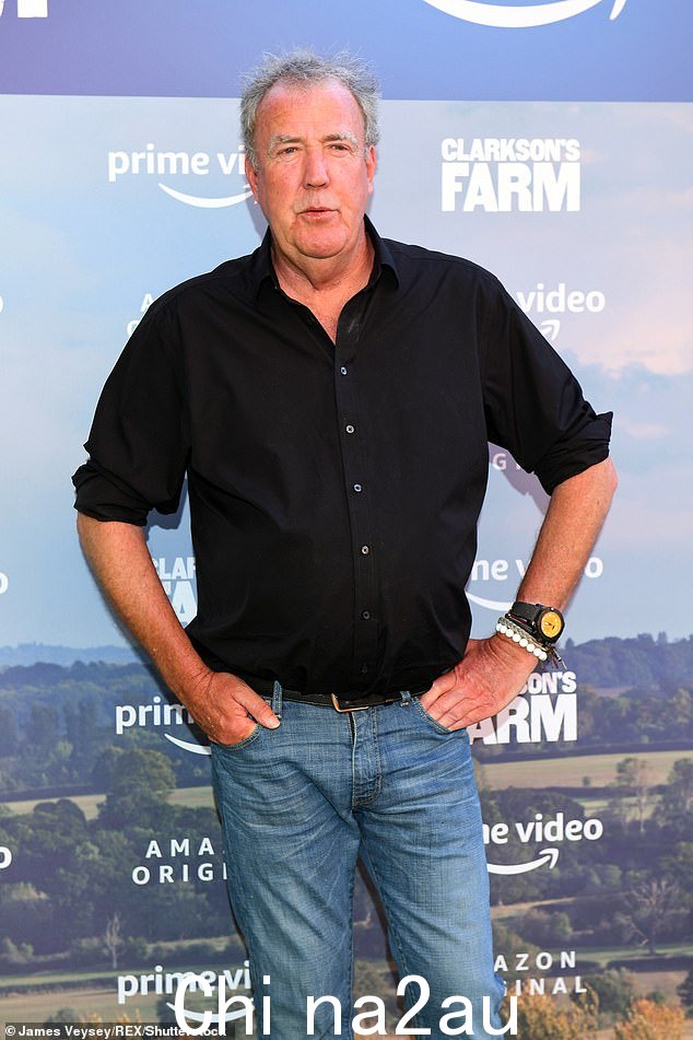 前《Top Gear》主持人毫不犹豫地提高了赌注,并向这位年轻的冠军提供了丰厚的奖励,如果他能将奖杯和 500,000 英镑的奖金带回家的话